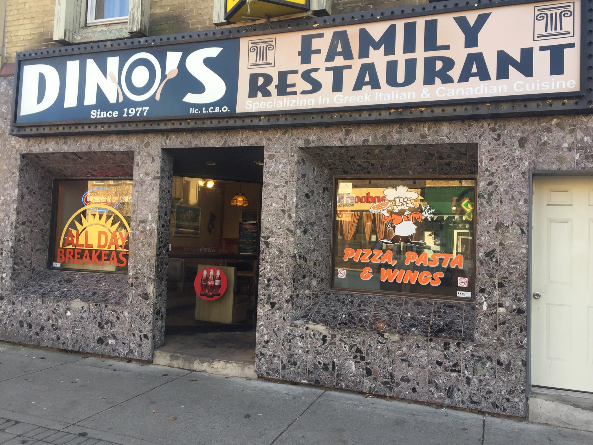 Dino's Dining Lounge - Woodstock FM